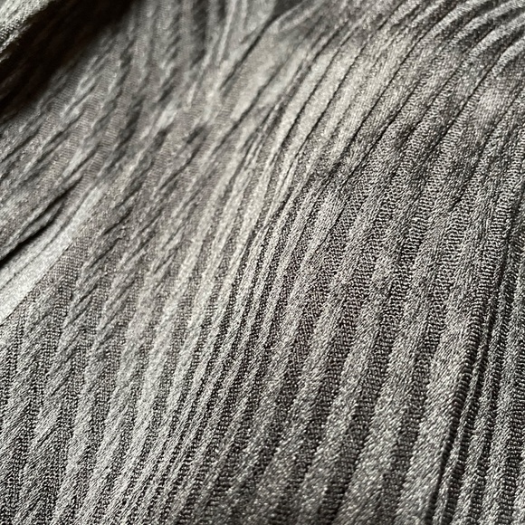 Black Textured Midi Skirt - Picture 2 of 5